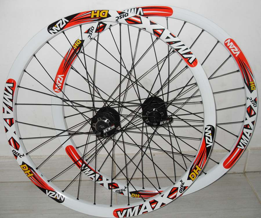 Par Rodas Vmaxx 26 + Raios Inox + Freio Á Disco Alhonga + Cubos QUANDO K-7  8/9 vel. Montadas